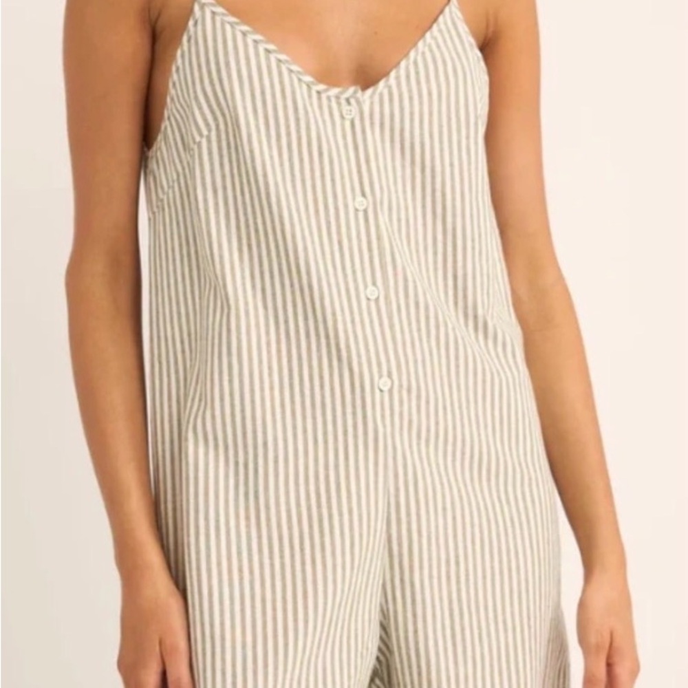 New WOT romper large never worn